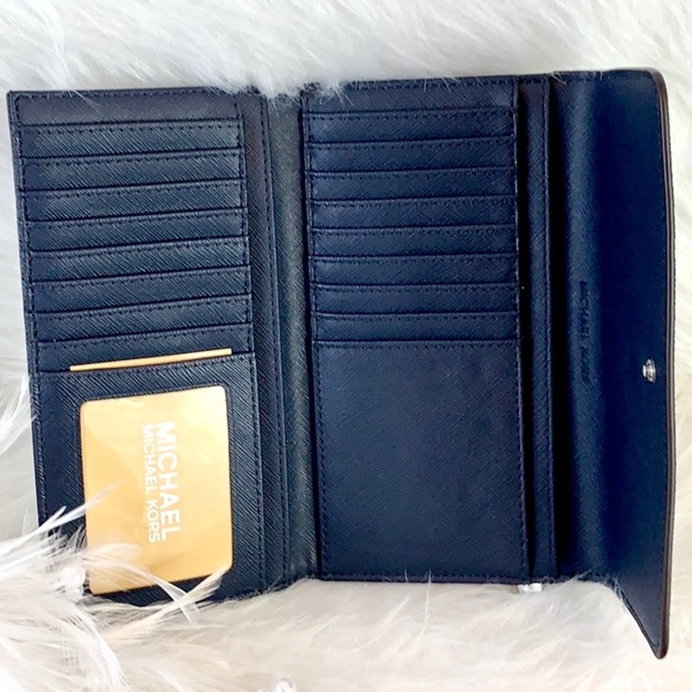💙New Michael Kors 💙 Large Pale Blue Navy Trifold - Picture 2 of 6
